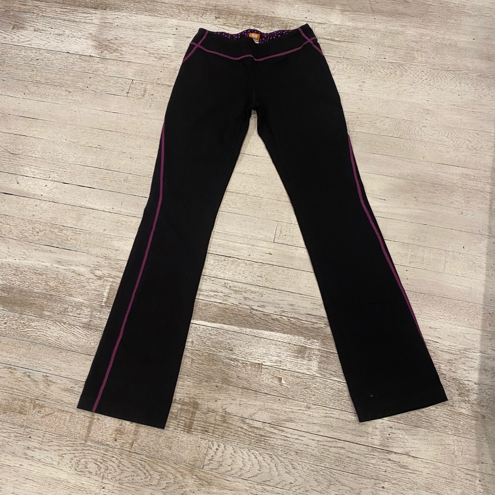 COPY - Lucy black yoga pants with gorgeous lavender stripes size small - Picture 8 of 12